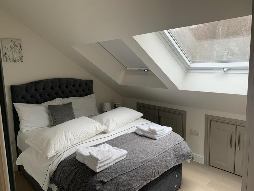 One Bedroom Apartment Лондон Екстер'єр фото